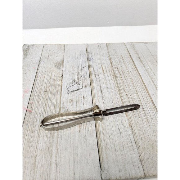Vintage A&J USA Potato Vegetable Peeler Floating Blade - Picture 3 of 7
